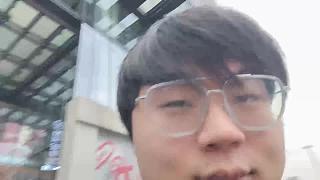 崩哥自信稱身高高