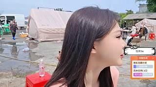 展示綠色電子煙感嘆今日全綠