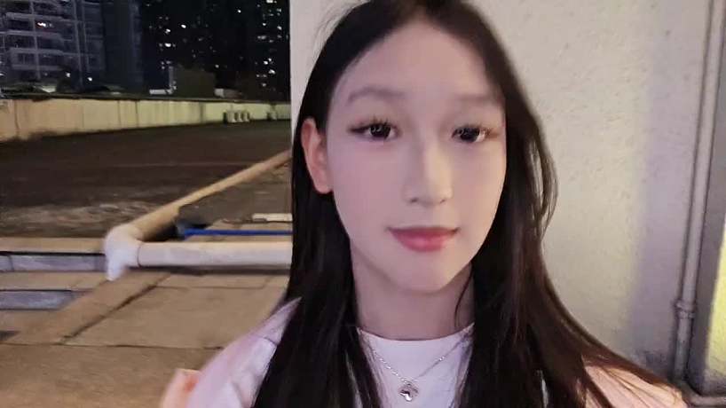 無奈承認愛穿絲襪展示照片