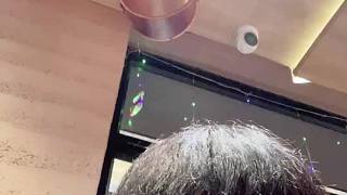 自嘲染綠發(fā)色稱有病