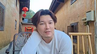首次見(jiàn)山驚嘆壯麗風(fēng)光