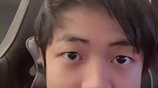 準備出門淋浴區(qū)入鏡