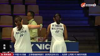 日本女雙湯尤杯獲勝后簽名