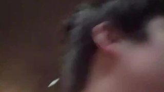道仔掃碼臉清清笑著擁抱
