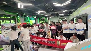 草莓只吃淀粉腸拒絕肉腸