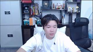 蟑螂酒后點(diǎn)名罵大哥引沖突