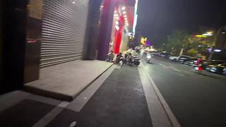 聞到濃烈香水味驚呆
