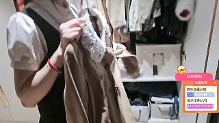 開箱展示泳衣歡樂討論