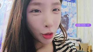 月月透露因抑郁退網(wǎng)治病