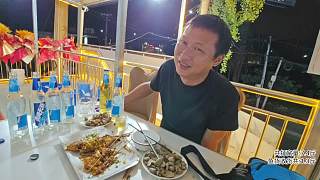 分享老撾妹子蹭酒趣事
