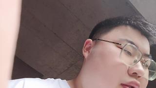 輕松搞怪分享美食時(shí)刻
