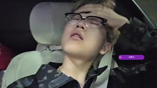 開通至尊守護(hù)驚喜大笑