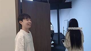 暢談總統(tǒng)套房邀約興奮