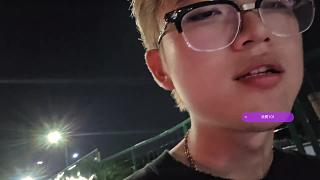 怒斥路人擋道激動(dòng)爆粗口