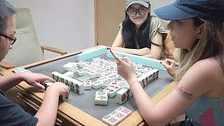 懊惱麻將二筒未碰失誤