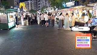 街頭猜拳獲勝免費(fèi)吃西瓜