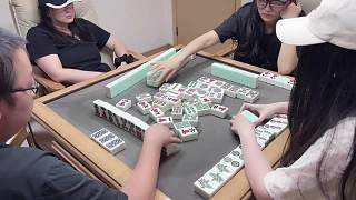 絕張摸牌瞬間興奮驚呼