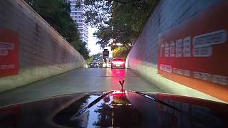 車(chē)門(mén)漏水裝備散落笑翻