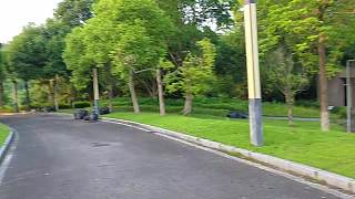 改造籃球場邀老板打球因吵架猶豫