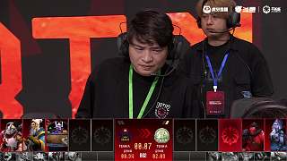 賽事教練專注調(diào)整眼鏡