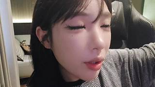 熱情介紹唇動蛋糕等零食