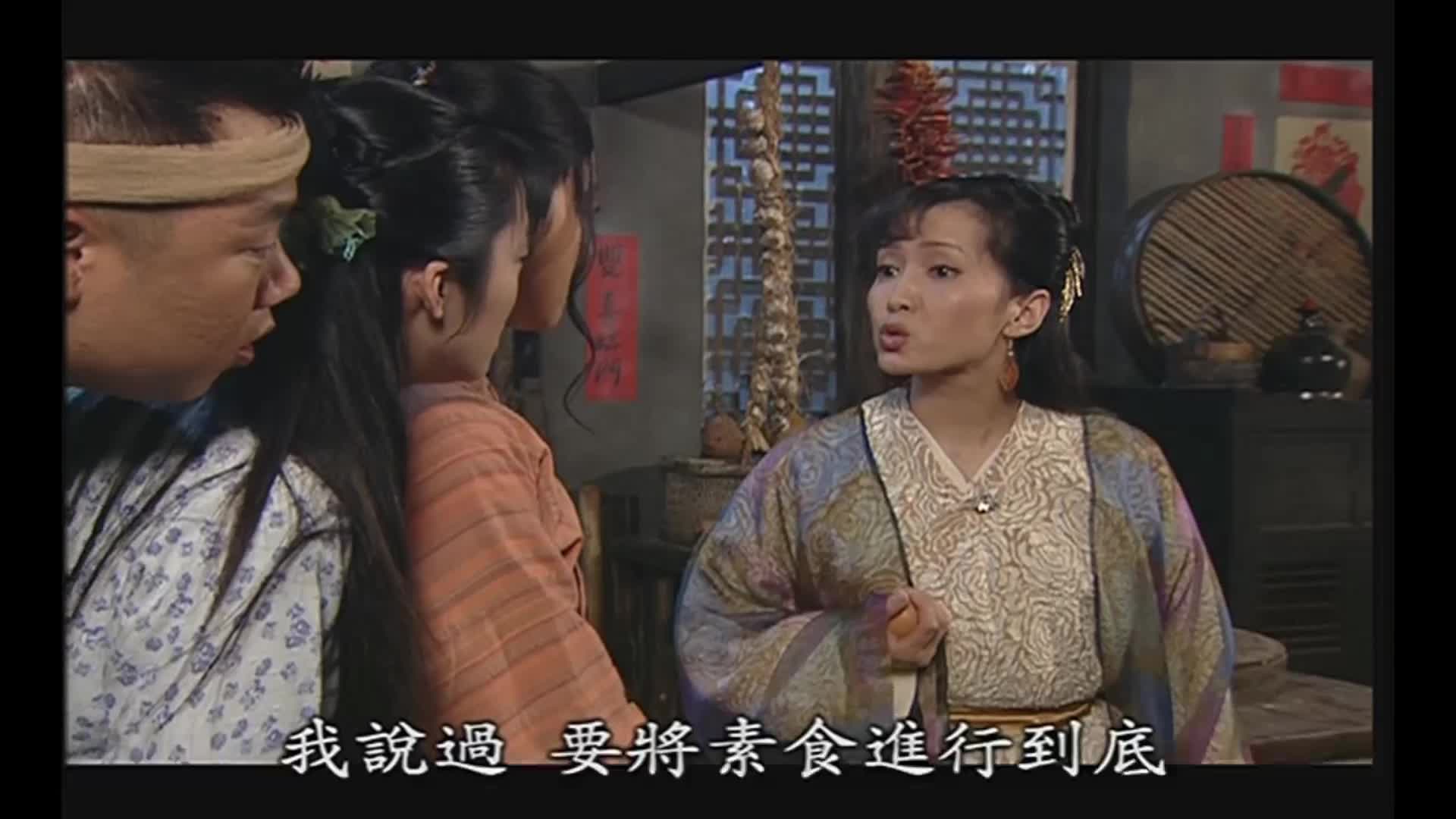 女子质疑鸡蛋荤素当场落泪