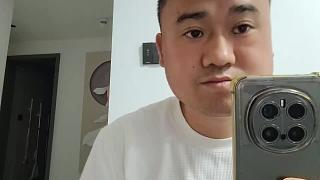 輕松詢問(wèn)觀眾是否寒冷