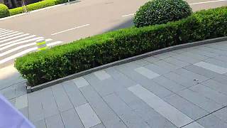酷暑中煩躁堅持開空調(diào)別省電