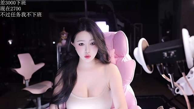 她好努力吖