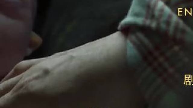 警察去男友家，却发现冰箱有婴儿，还是男友自己生的#我的观影报告 #奇幻 #悬疑