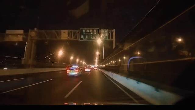 如何通过股市判断一个行业的就业前景？