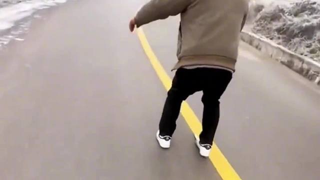 极速下山，滑的也太快了。