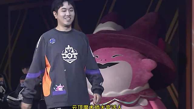 六猎金丝猴 红莲劣势开局艰难运营 无敌六猎熬走同行力挽狂澜