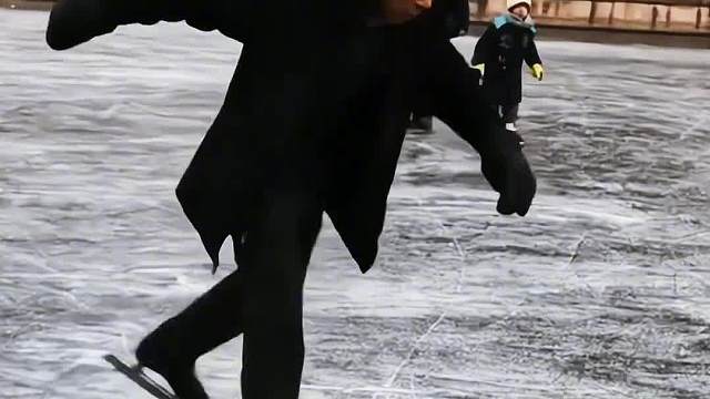 大爷这是扮猪食老虎啊