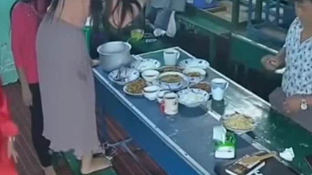 躺地上来个自拍图就够了