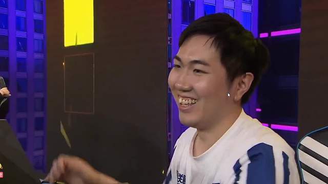 红莲夺冠第五把 红莲三连鸡拿下冠军，成功证明自己，同时也多了一张截图