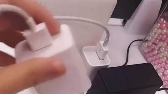 研究插座和充电器的就不能商量商量么！