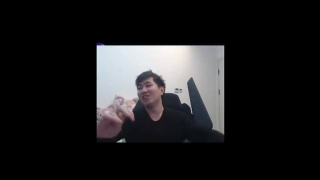 重量级拉夫（下） 红莲重量级拉夫能抗又能打，六格斗家成型砍翻全场。城邦：大大英雄