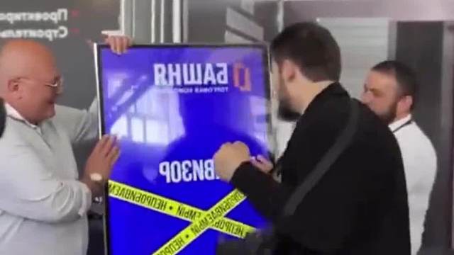 又成功卖出一台电视