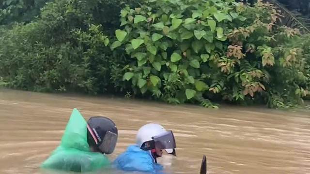 快走沙子慢走水