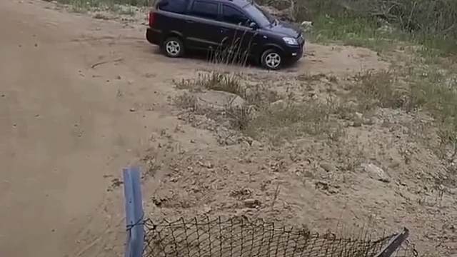 不怕骑车停的远，只怕有电车在旁边#搞笑配音#每日一笑#一定要看到最后