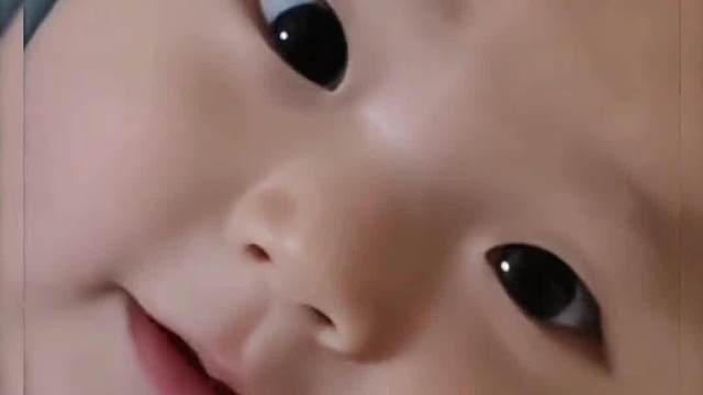 超级可爱的小宝宝