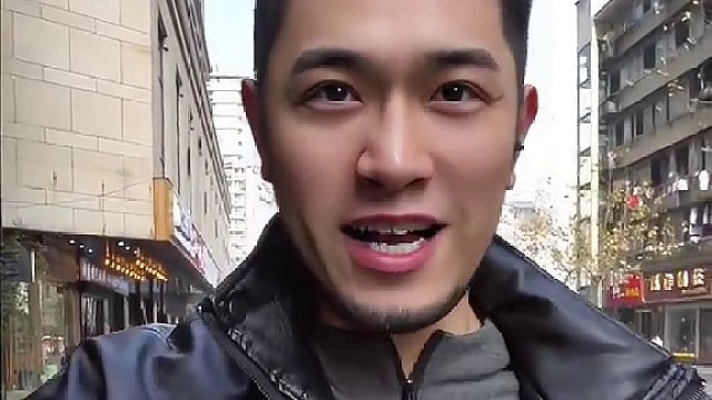 吃完免单？！饭桶挑战4斤多巨无霸日式拉面 好久没遇到这么有意思的活动了！本饭桶来也！咱们必须给年轻的