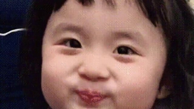 宝宝玩着玩着，啪~~