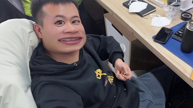 蛋仔派对：为了让小飞侠融入公司，和奶奶联合给他换名字！ #共创蛋仔时代#蛋仔派对 #蛋仔派对寻光冰雪