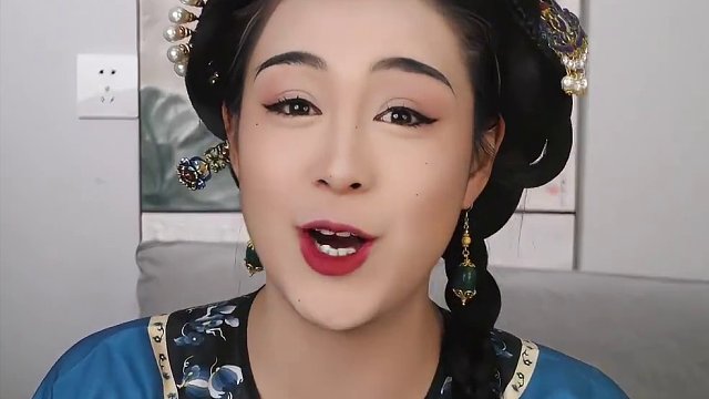 一吃一个不吱声的流量密码真的好吃吗？#好吃到停不下来 #零食试吃员 #治愈系入冬 #天冷吃点啥 #开