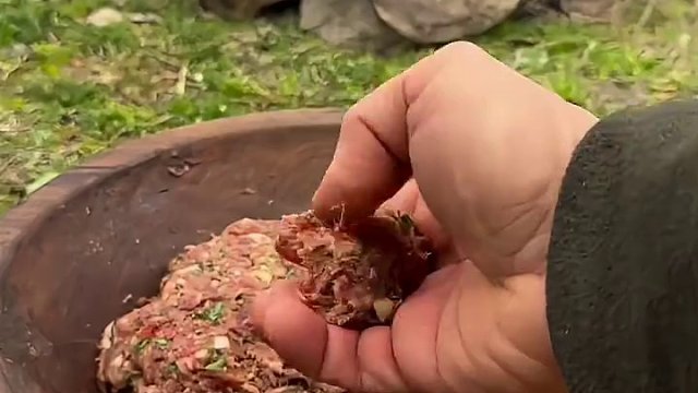 户外焖烤牛肉丸配米饭#露营报告 #露营美食报告