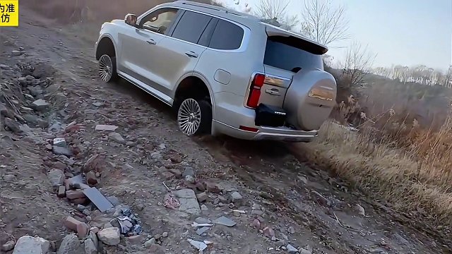 这家伙玩车到底有多离谱呢？