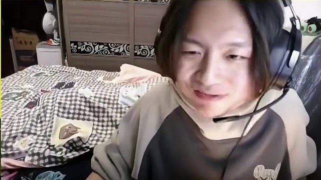 这枪就问你服不服！ 告诉你什么才是真正的职业。。选手#高能英雄 #apex顶尖猎杀者 #燃剪 #马笑