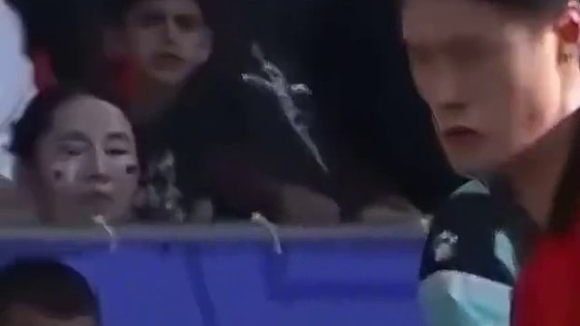 帅气！韩国队恶意犯规，马老师果断出示“战神卡”#亚洲杯 #dou来足球季